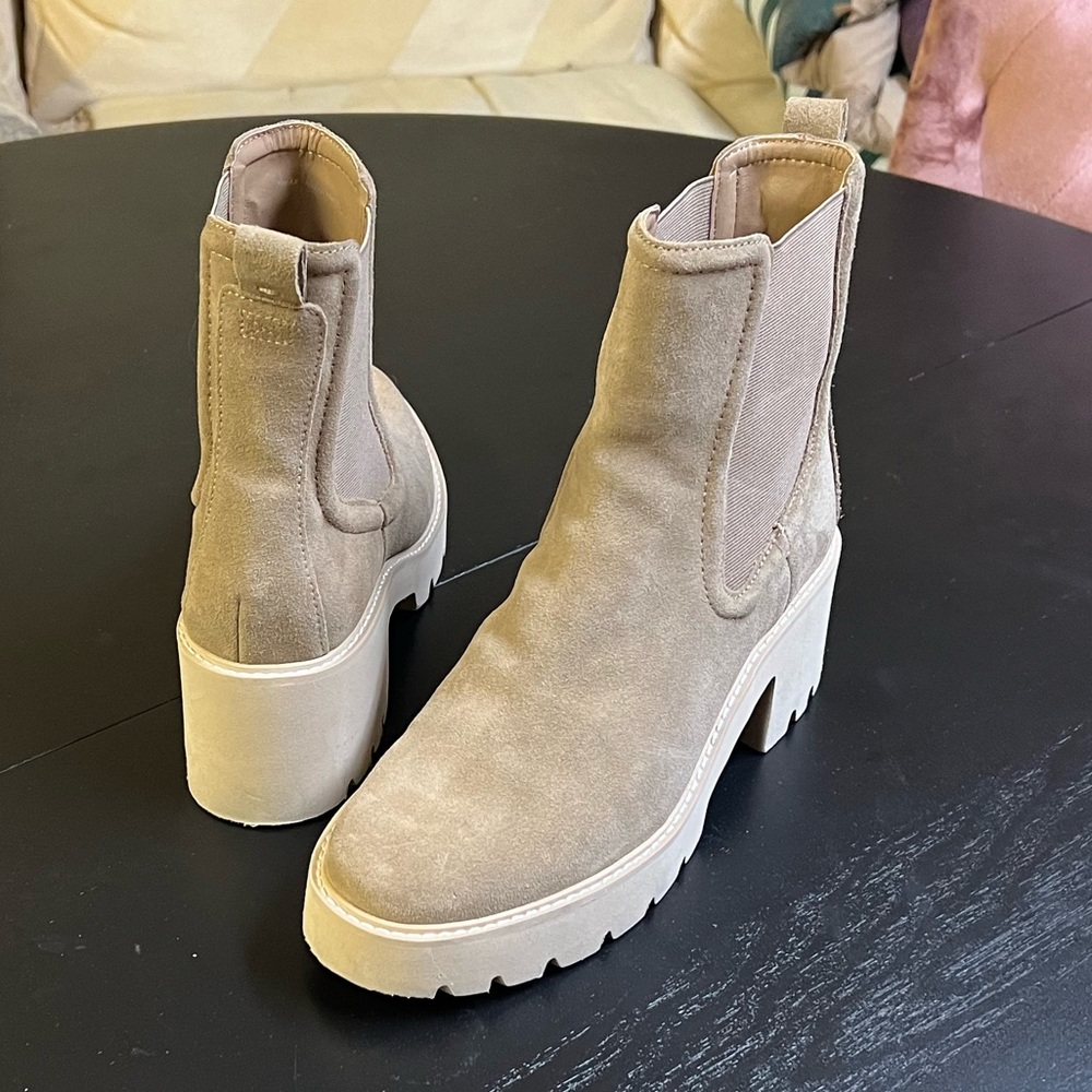 Dolce Vita h20 Mushroom Suede Booties!!! Brand new!!!!
